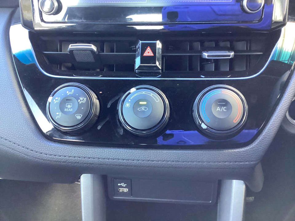 Photo 18 of 23
