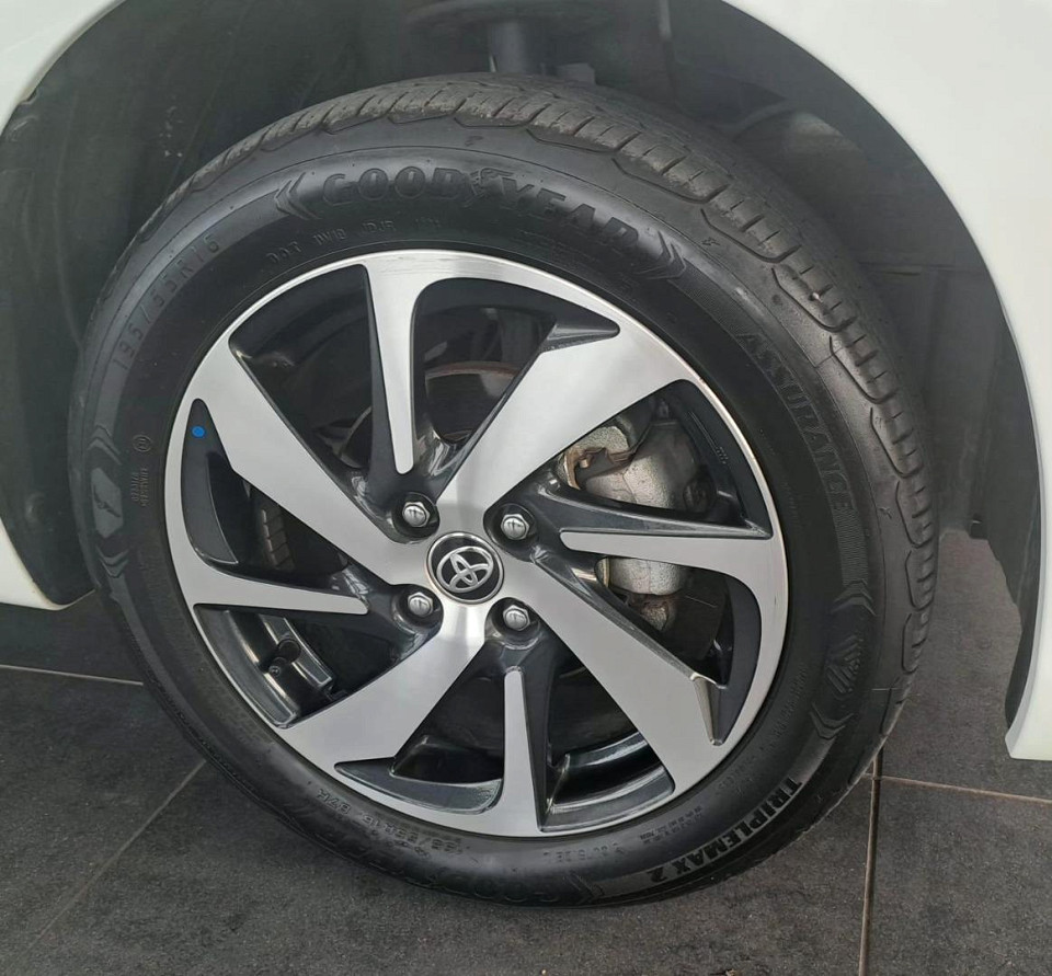 Photo 7 of 9