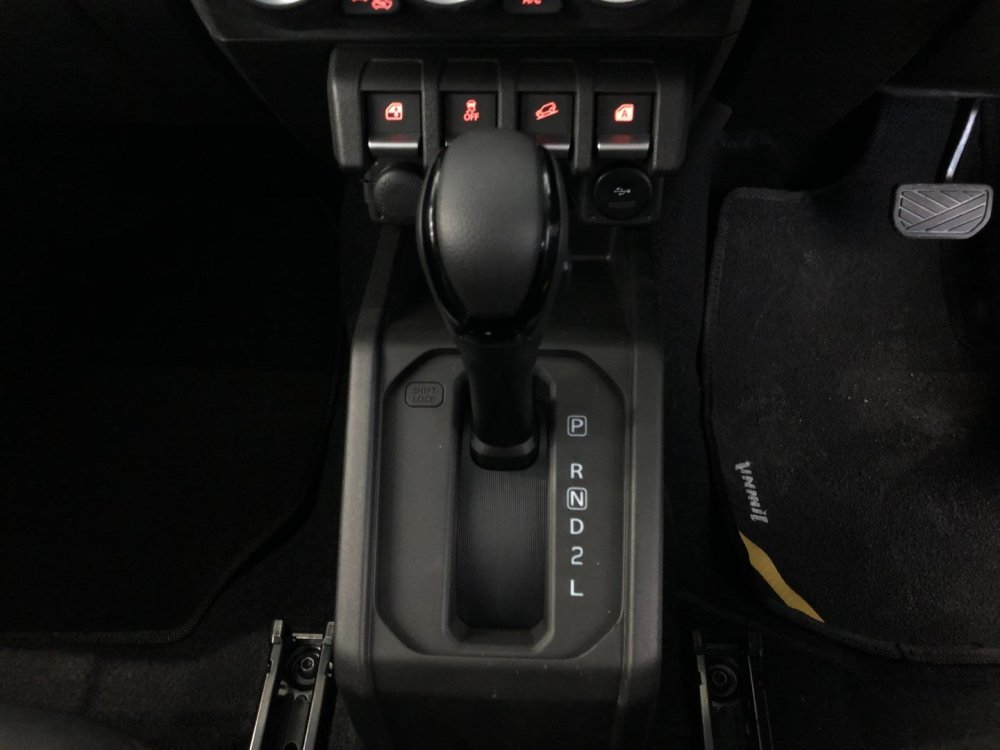 Photo 18 of 21