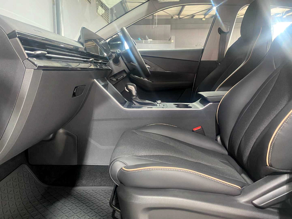 Photo 8 of 20