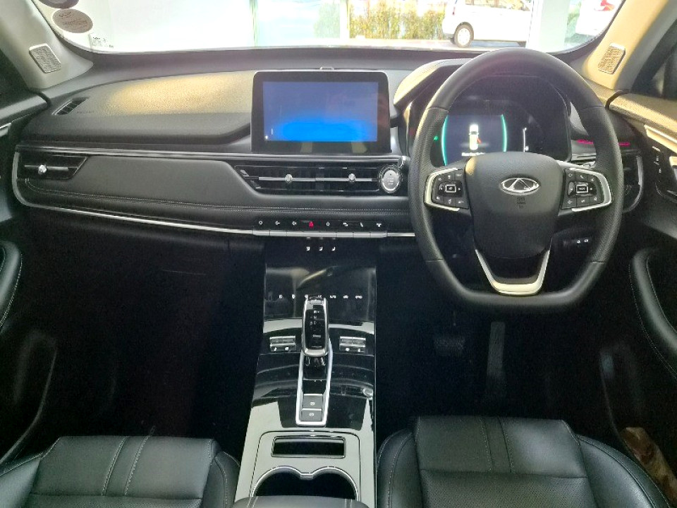 Photo 3 of 6
