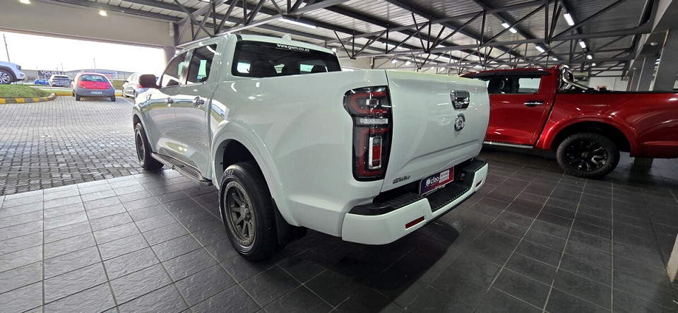 Photo 12 of 27