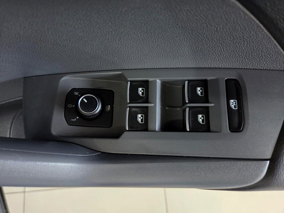 Photo 16 of 23