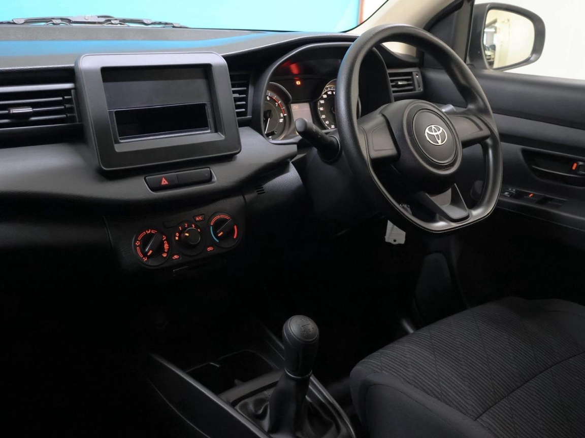 Photo 18 of 25