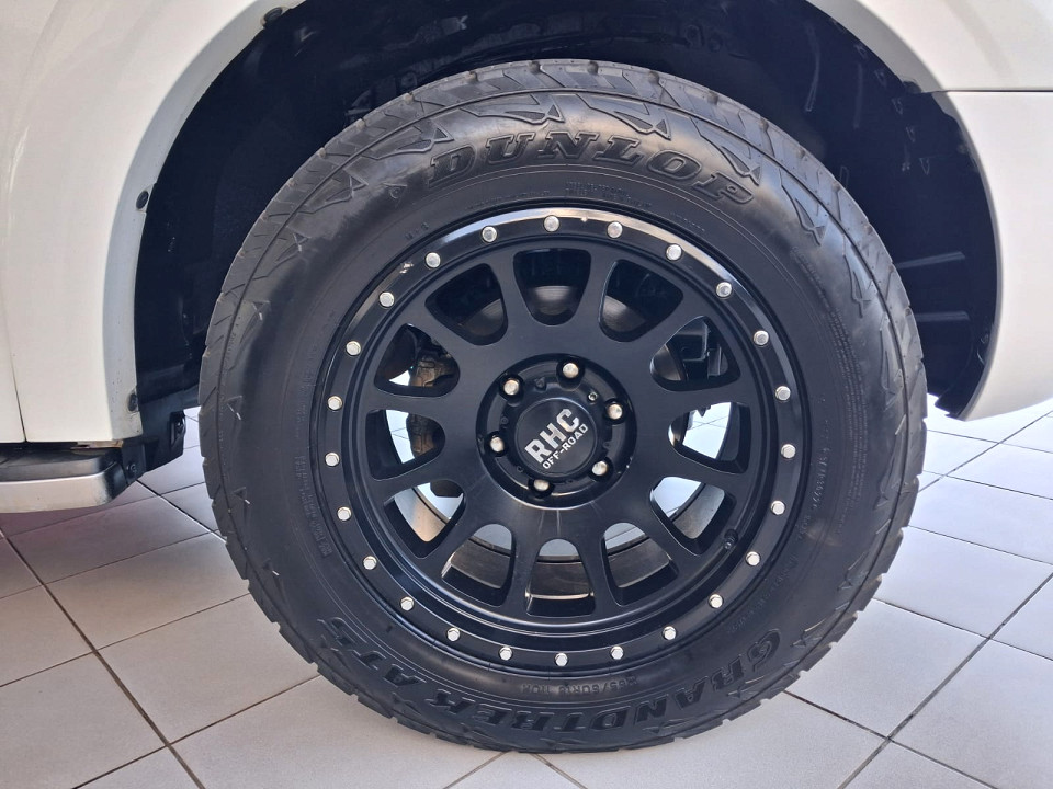 Photo 10 of 14