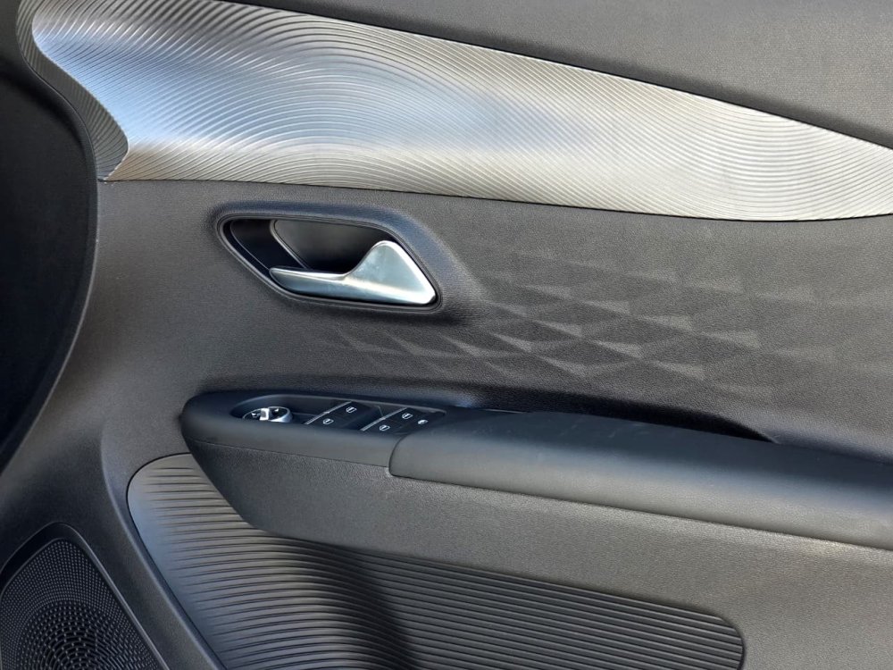 Photo 27 of 35