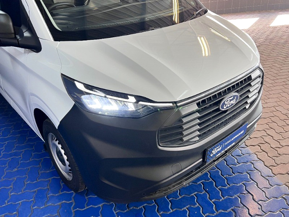 Photo 3 of 25