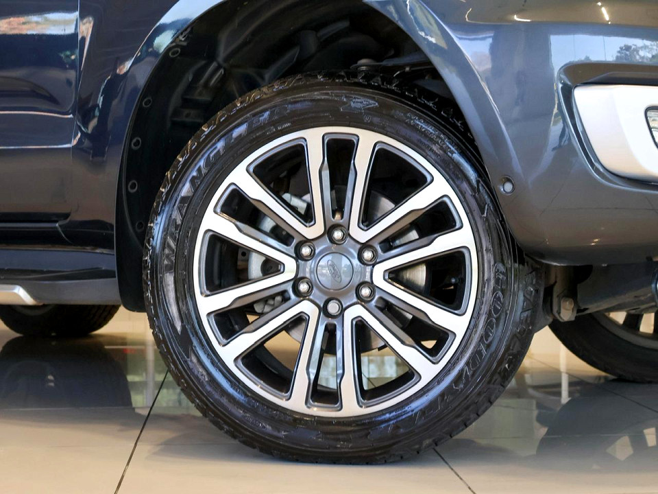 Photo 24 of 28