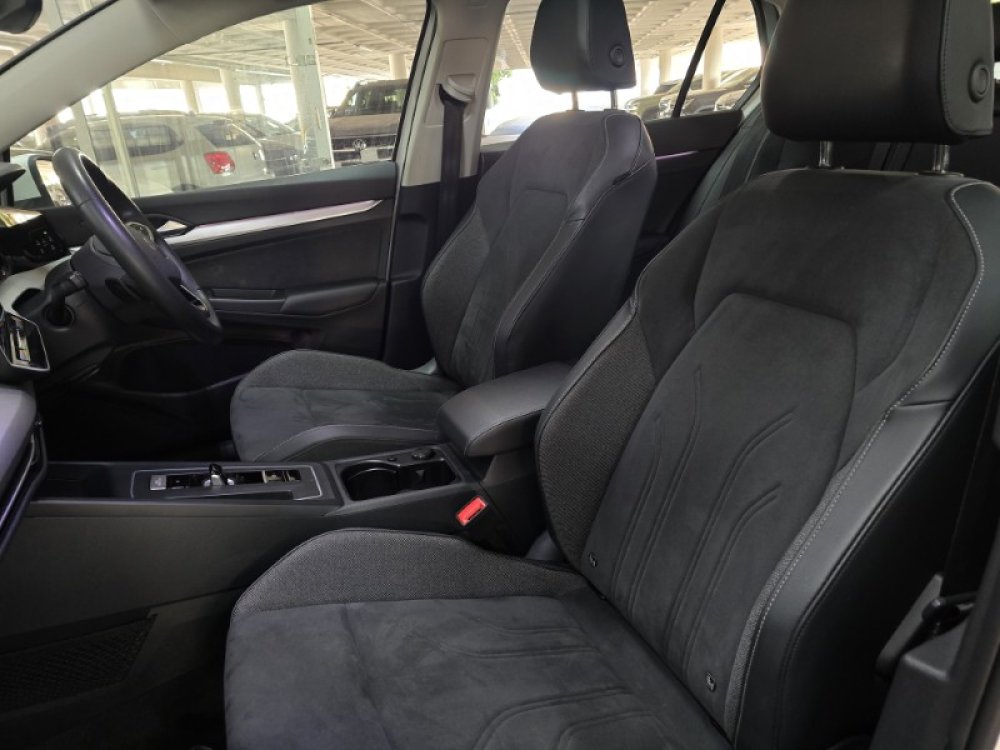 Photo 17 of 35