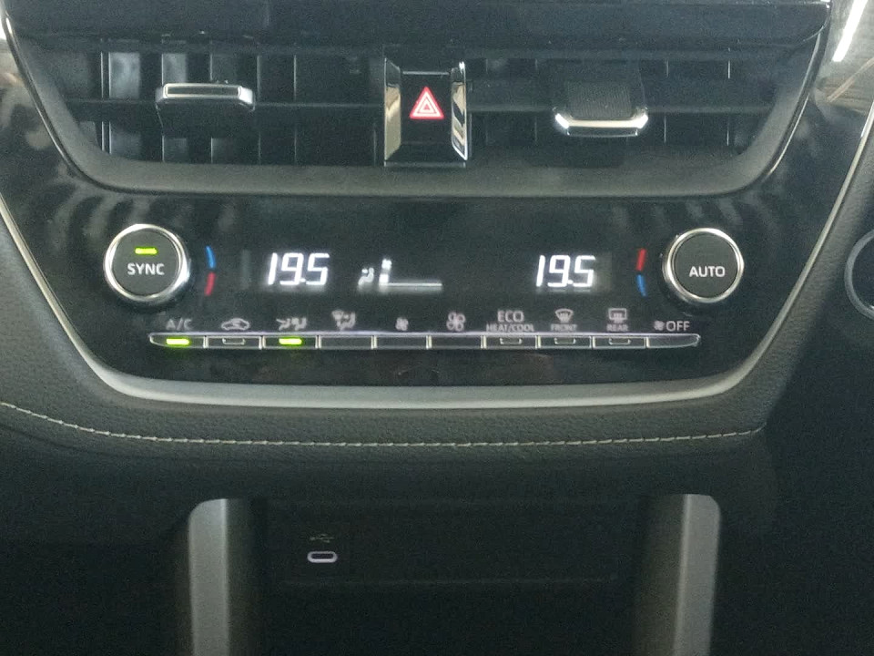 Photo 18 of 30