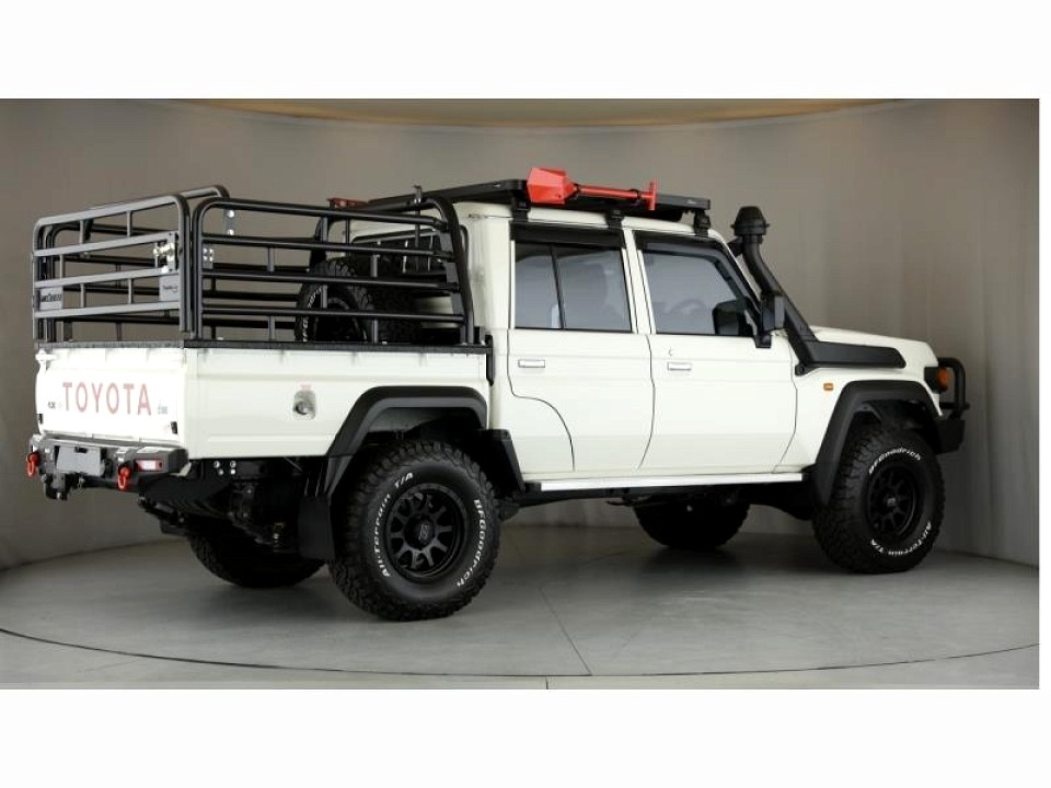 Photo 7 of 30