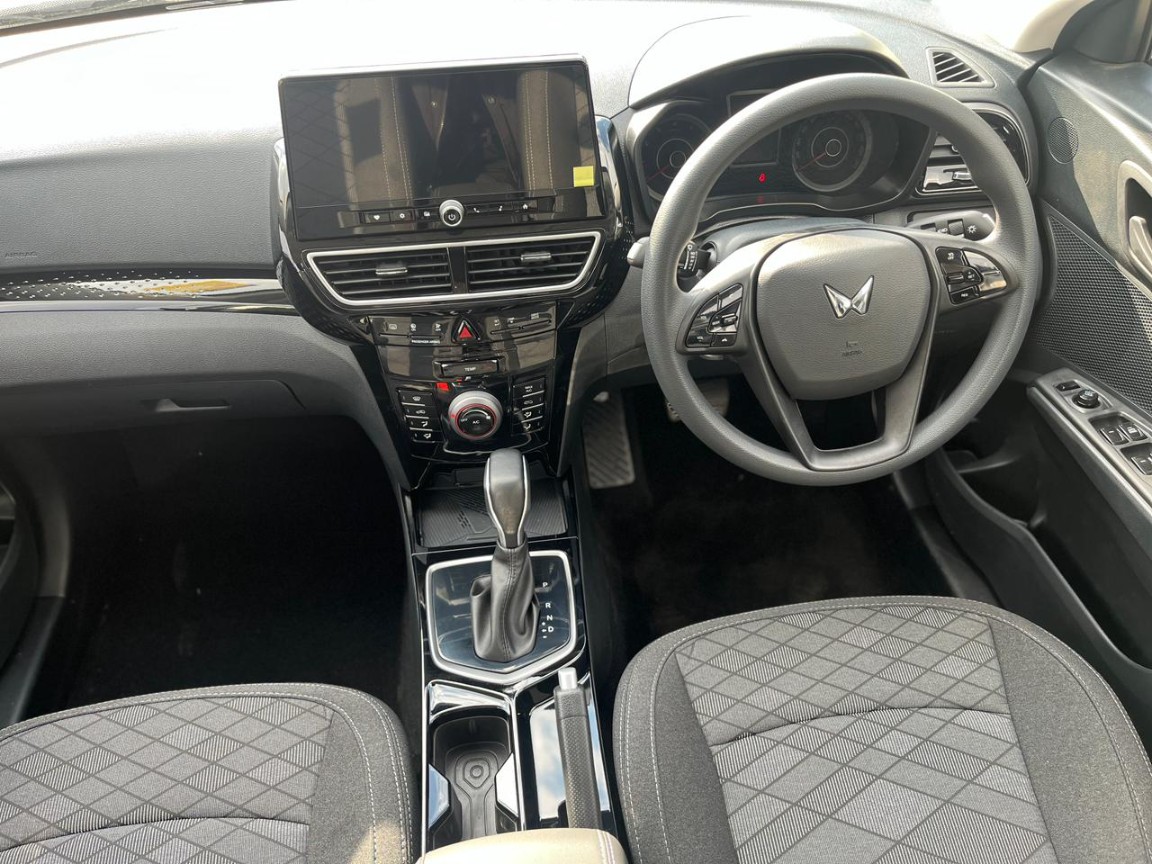 Photo 18 of 25