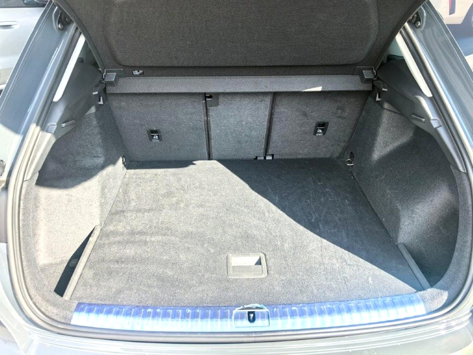 Photo 10 of 21