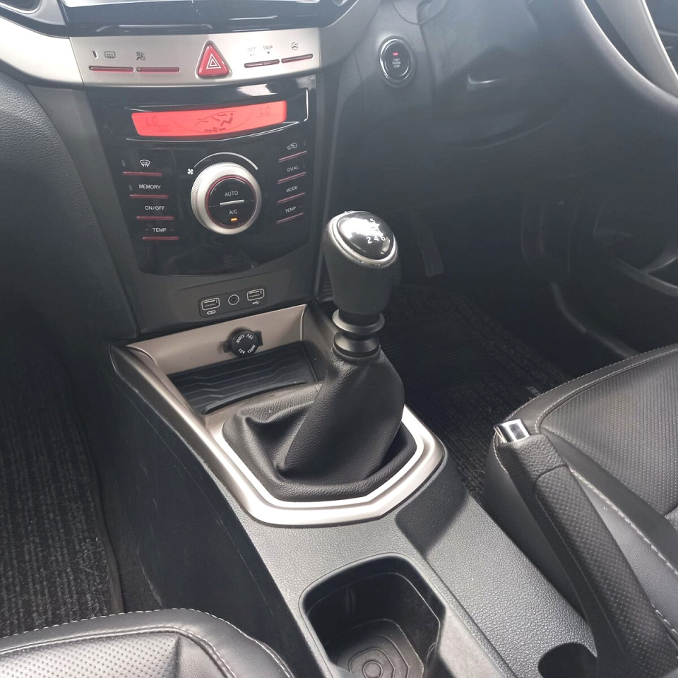 Photo 14 of 20