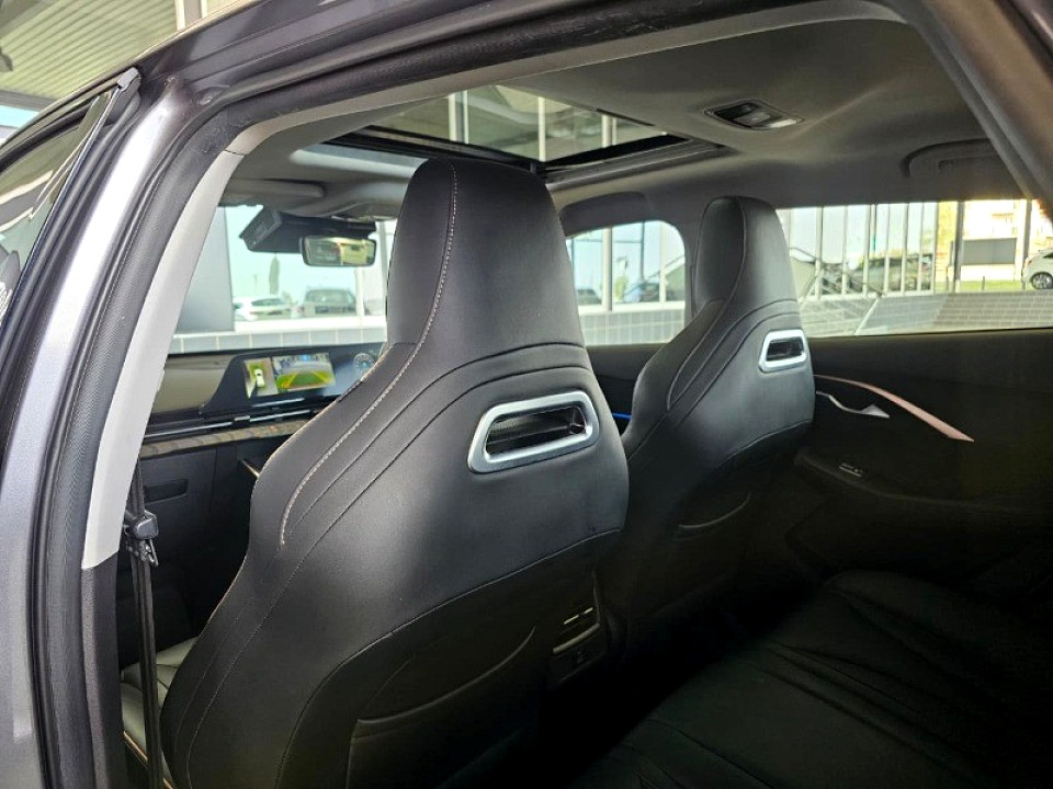 Photo 5 of 19