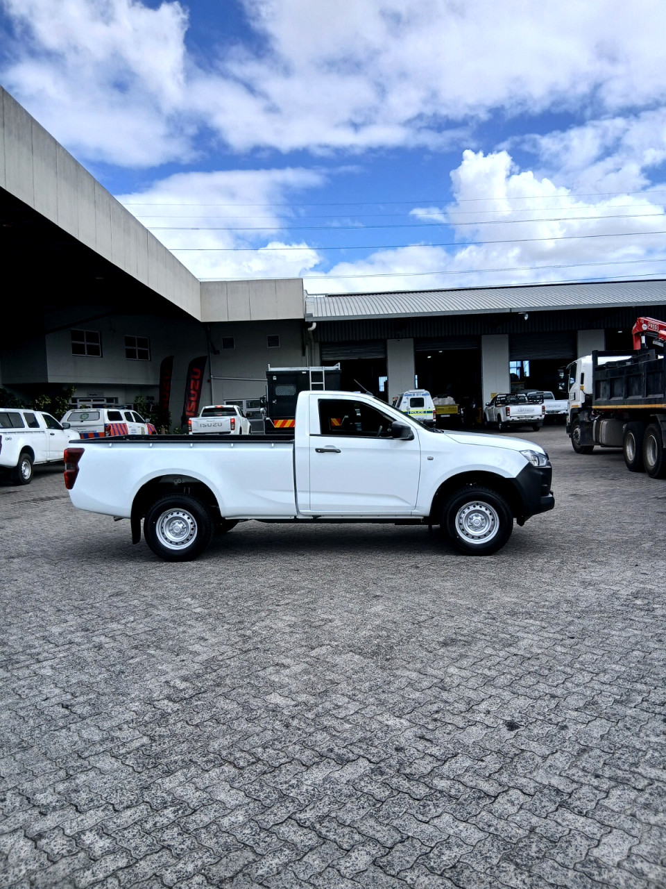 Photo 9 of 18