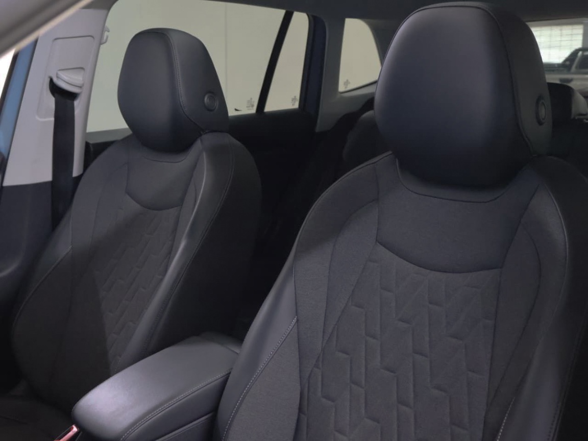 Photo 20 of 28