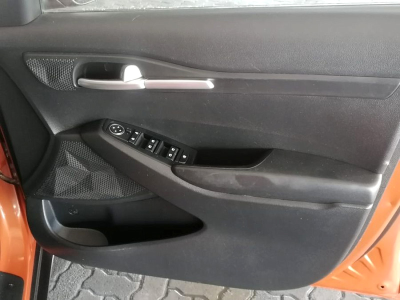 Photo 27 of 28
