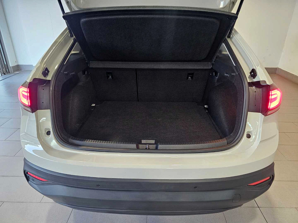 Photo 10 of 20