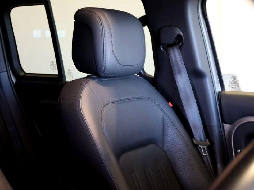 Photo 23 of 29