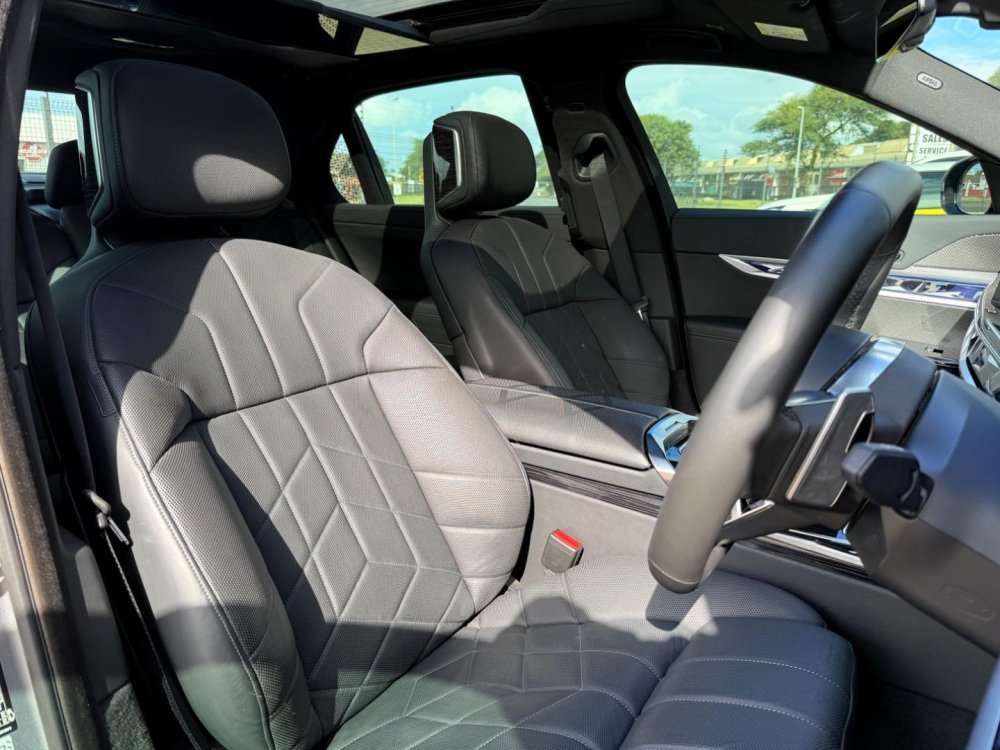 Photo 24 of 52