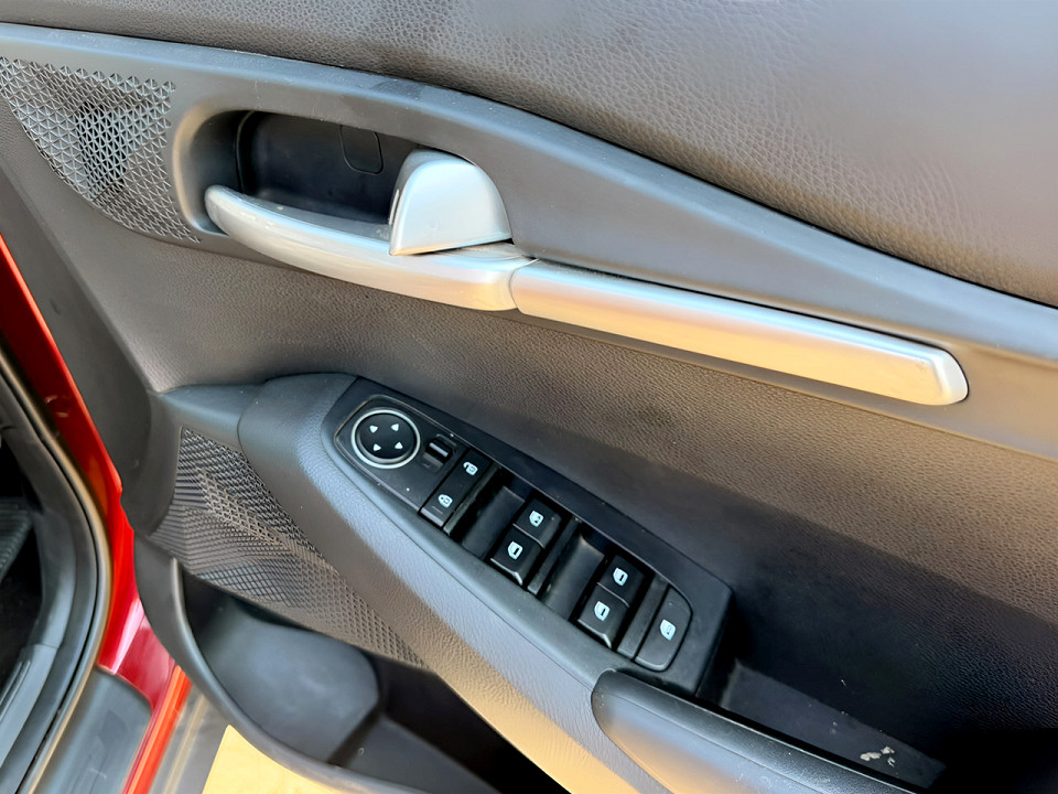 Photo 11 of 21