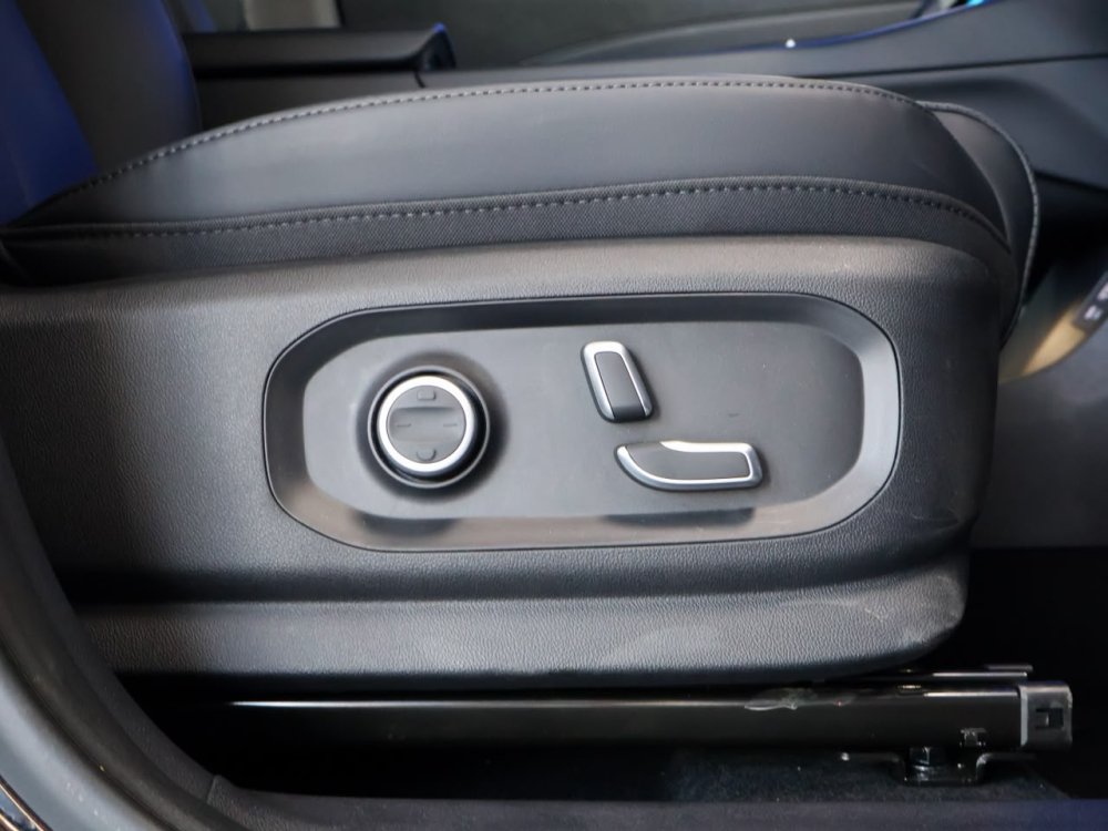 Photo 6 of 18