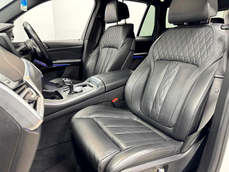 Photo 9 of 19