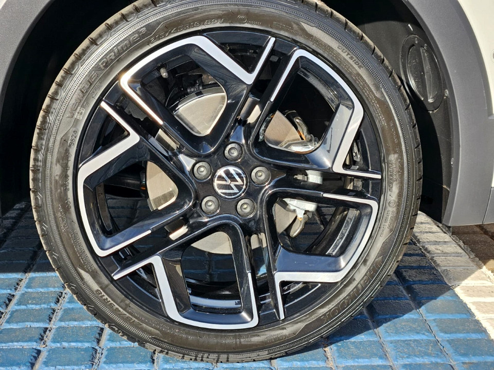 Photo 11 of 20