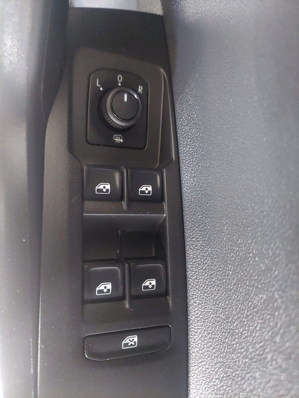 Photo 16 of 24