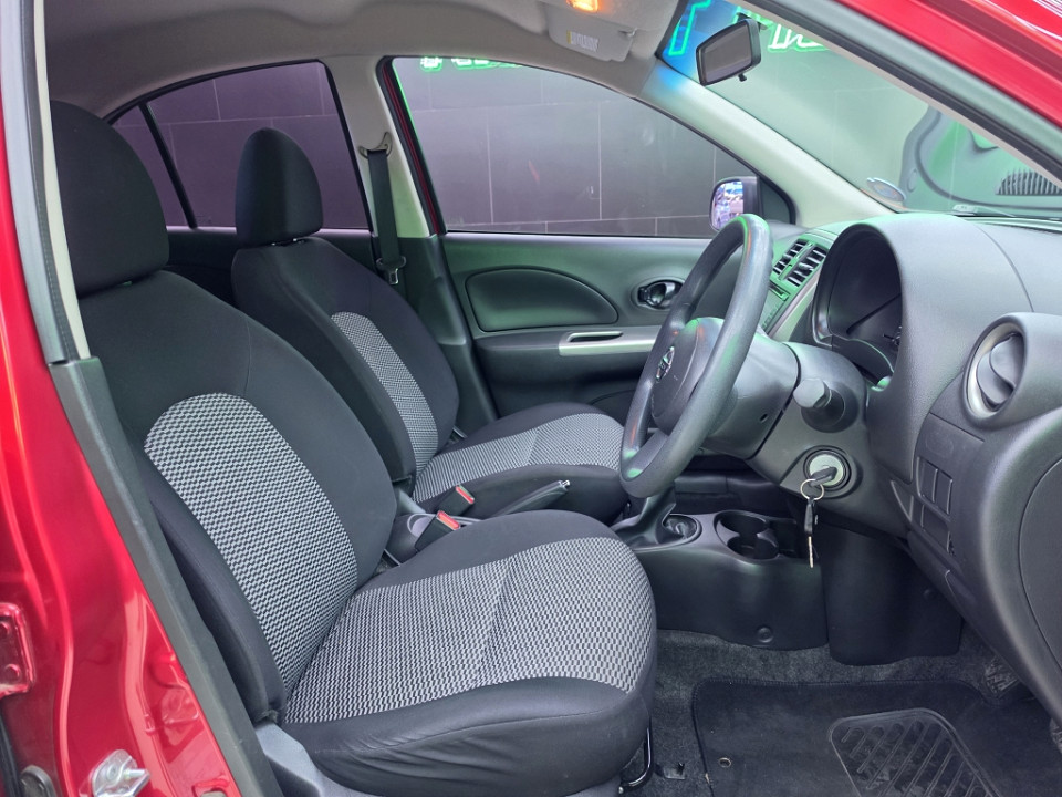 Photo 14 of 20