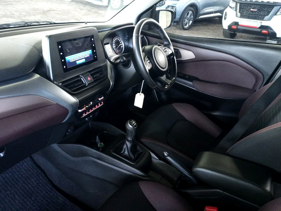 Photo 7 of 29