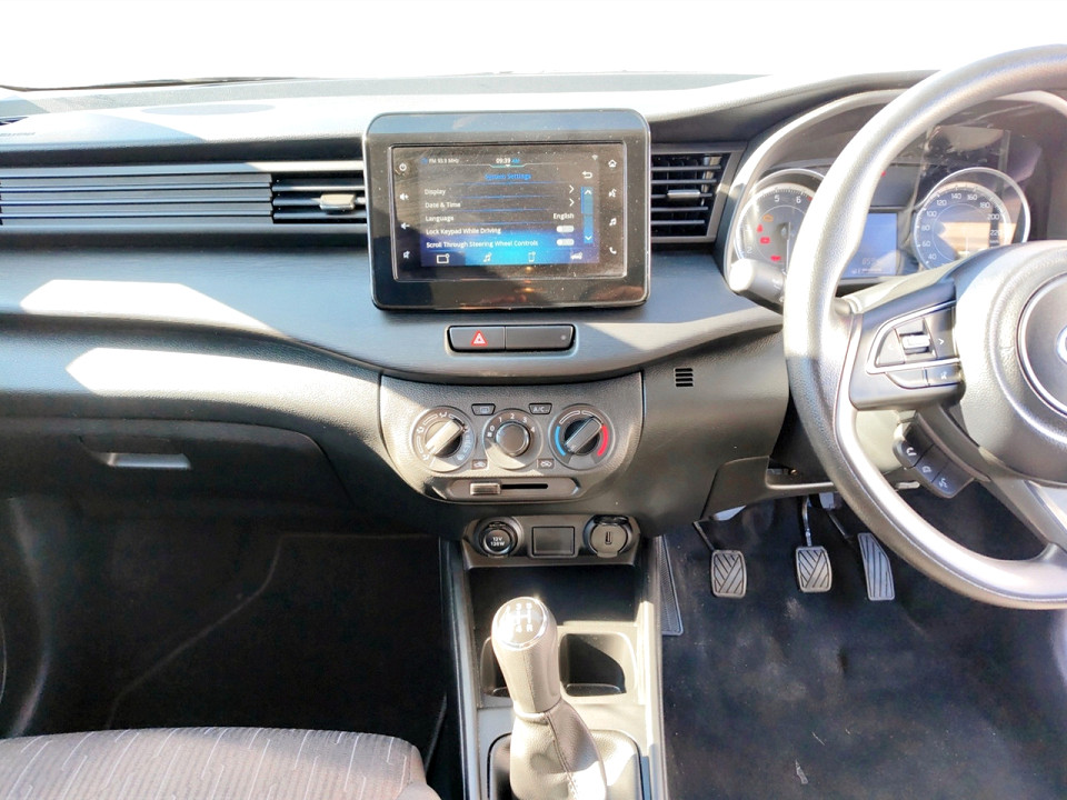 Photo 16 of 27