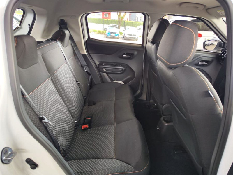 Photo 15 of 28