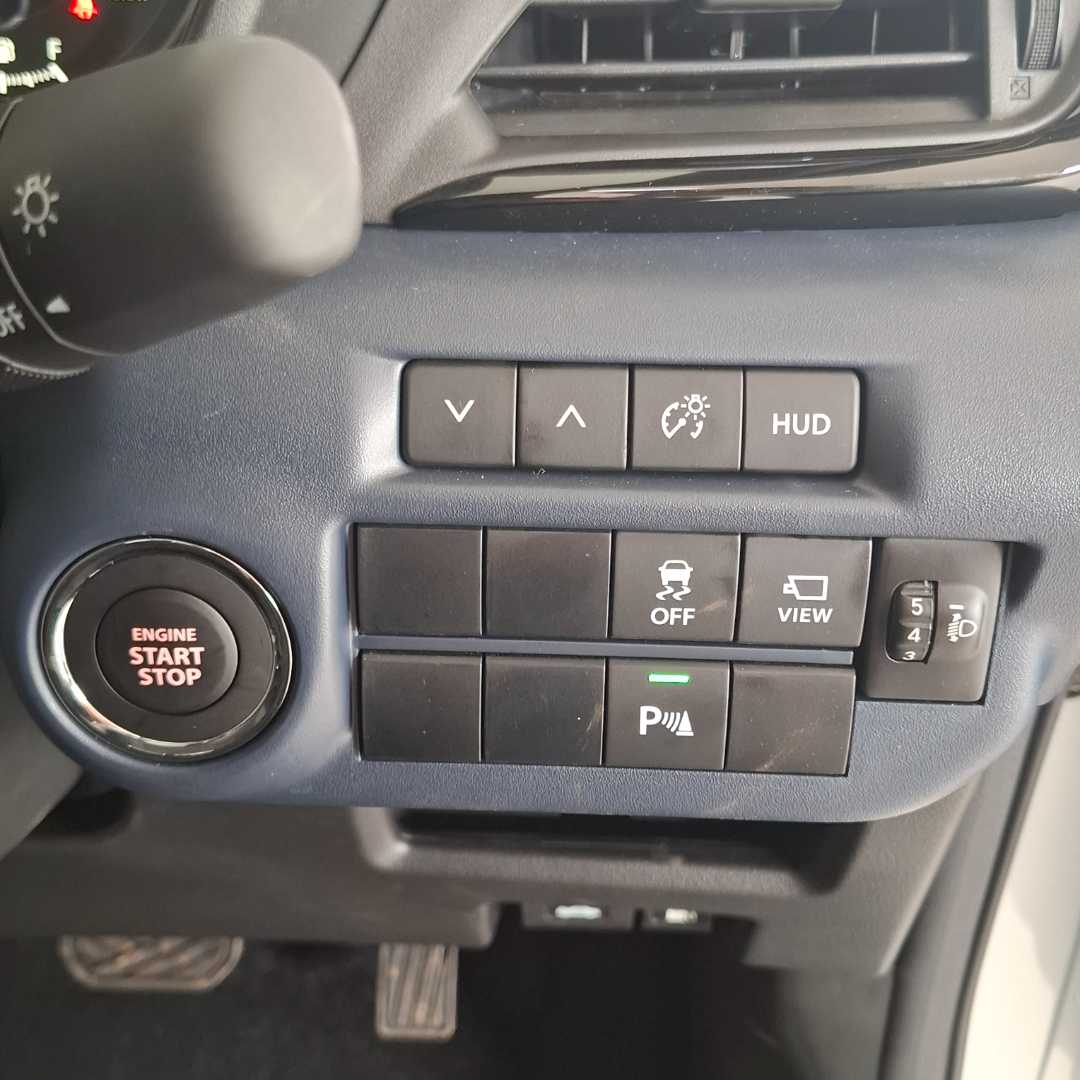 Photo 17 of 28