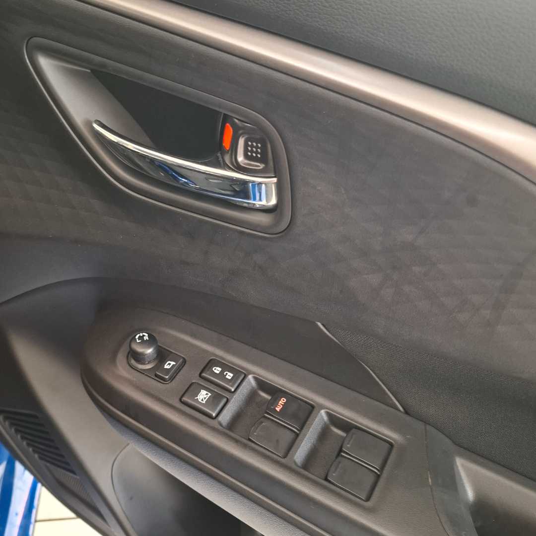 Photo 19 of 25