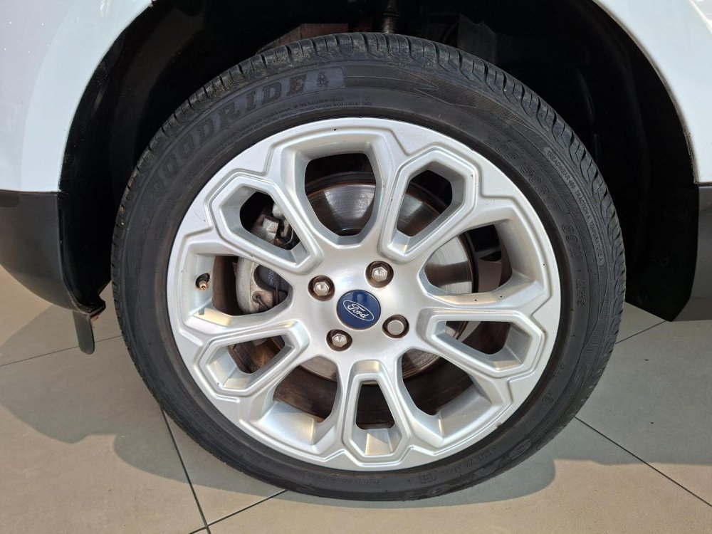 Photo 18 of 19