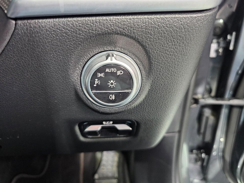 Photo 19 of 30