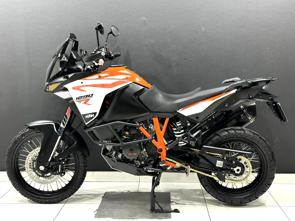 Photo 3 of 16