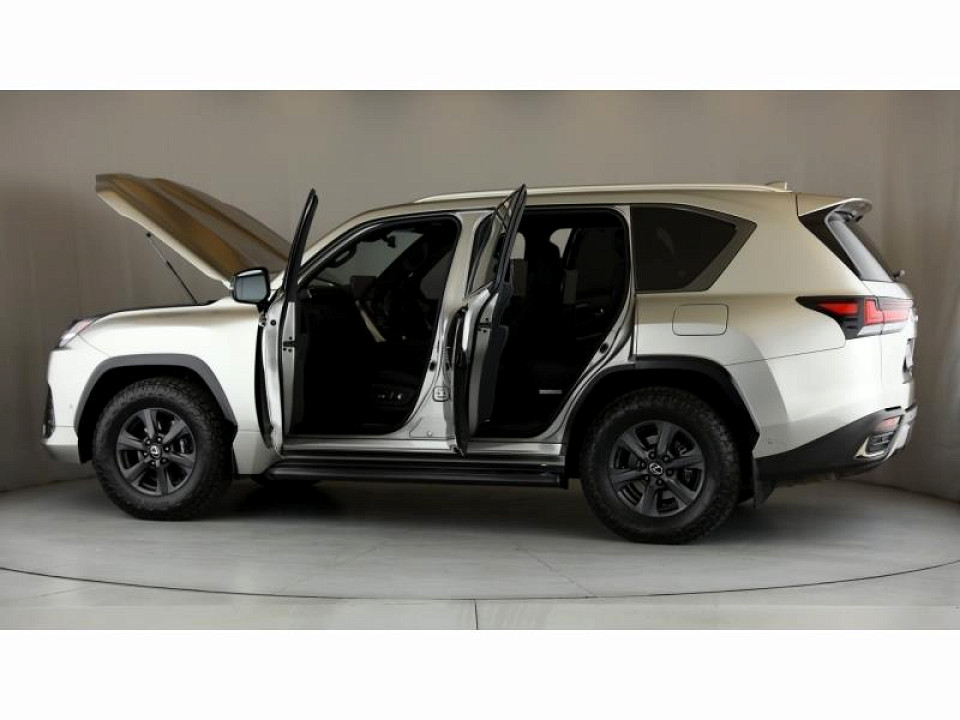 Photo 13 of 27
