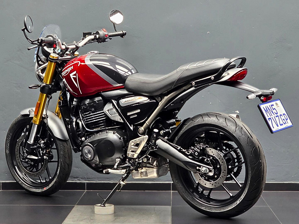 Photo 7 of 18