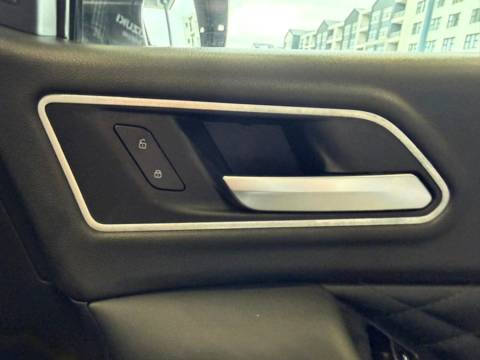 Photo 14 of 30