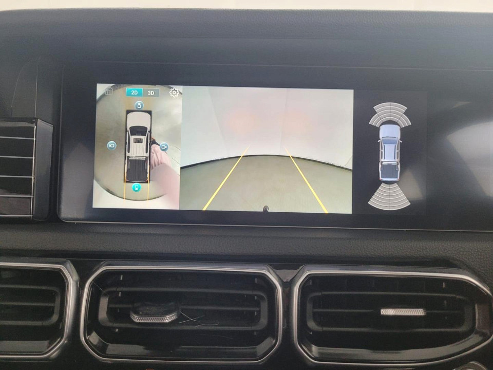 Photo 16 of 22