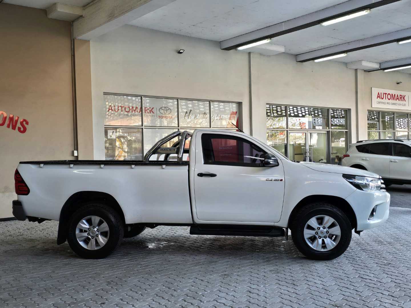 Photo 3 of 25