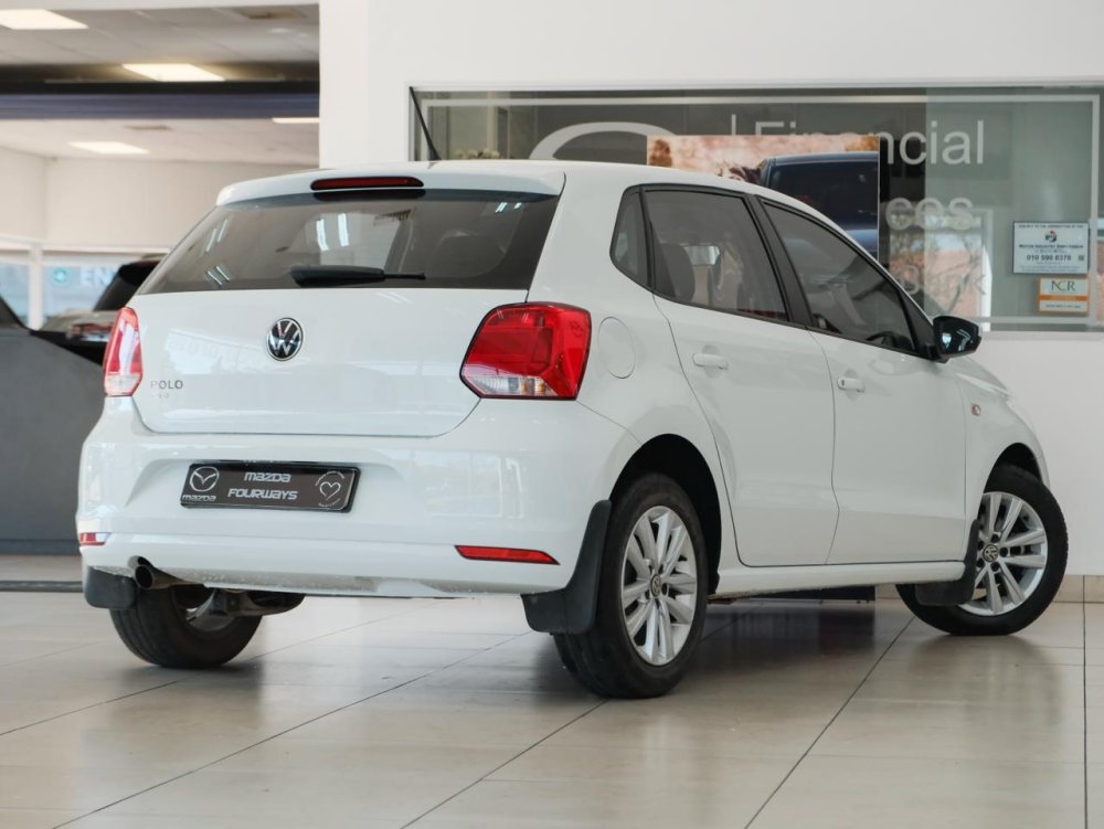 Photo 16 of 24
