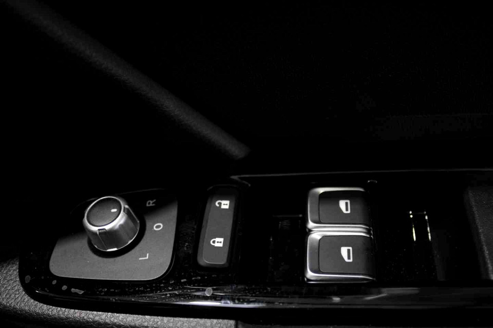 Photo 11 of 18