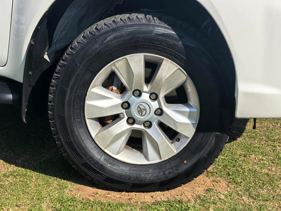 Photo 13 of 27