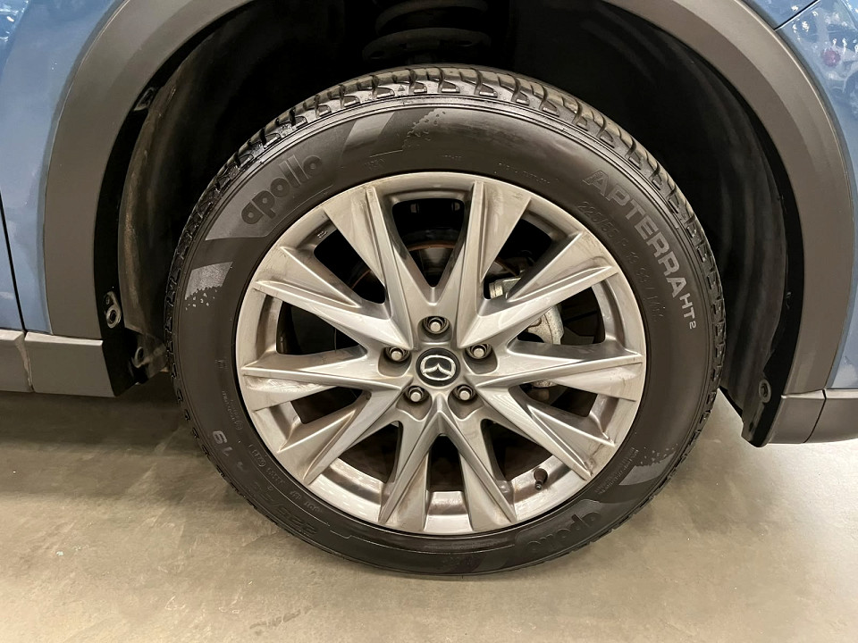 Photo 9 of 16
