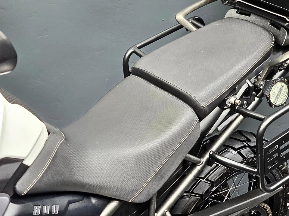 Photo 8 of 18