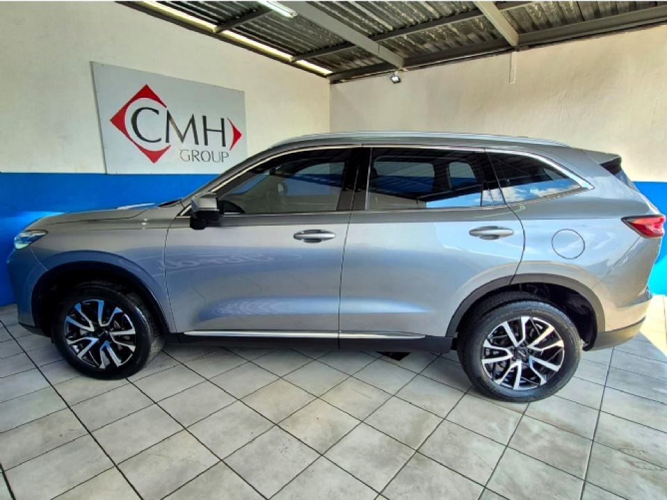 Photo 4 of 16